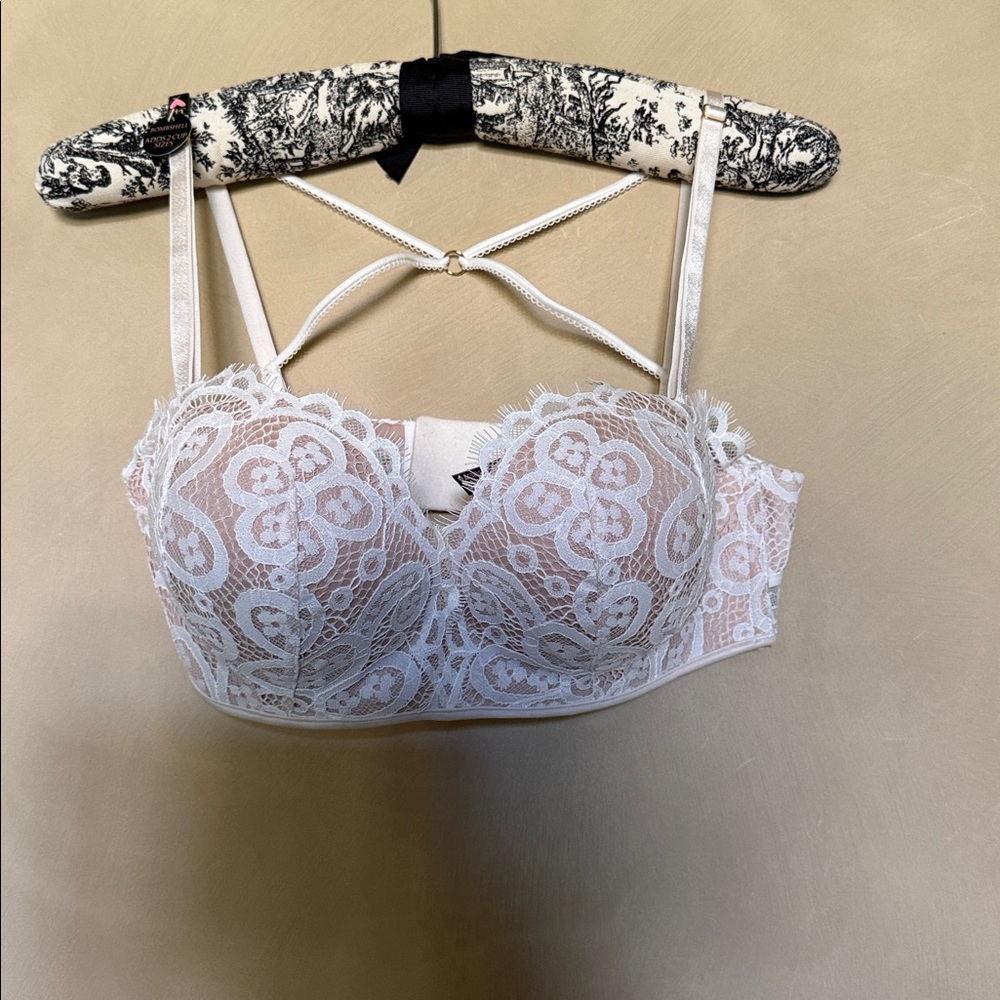 Victoria Secret Bombshell add 2 cups white lace 34C NWT